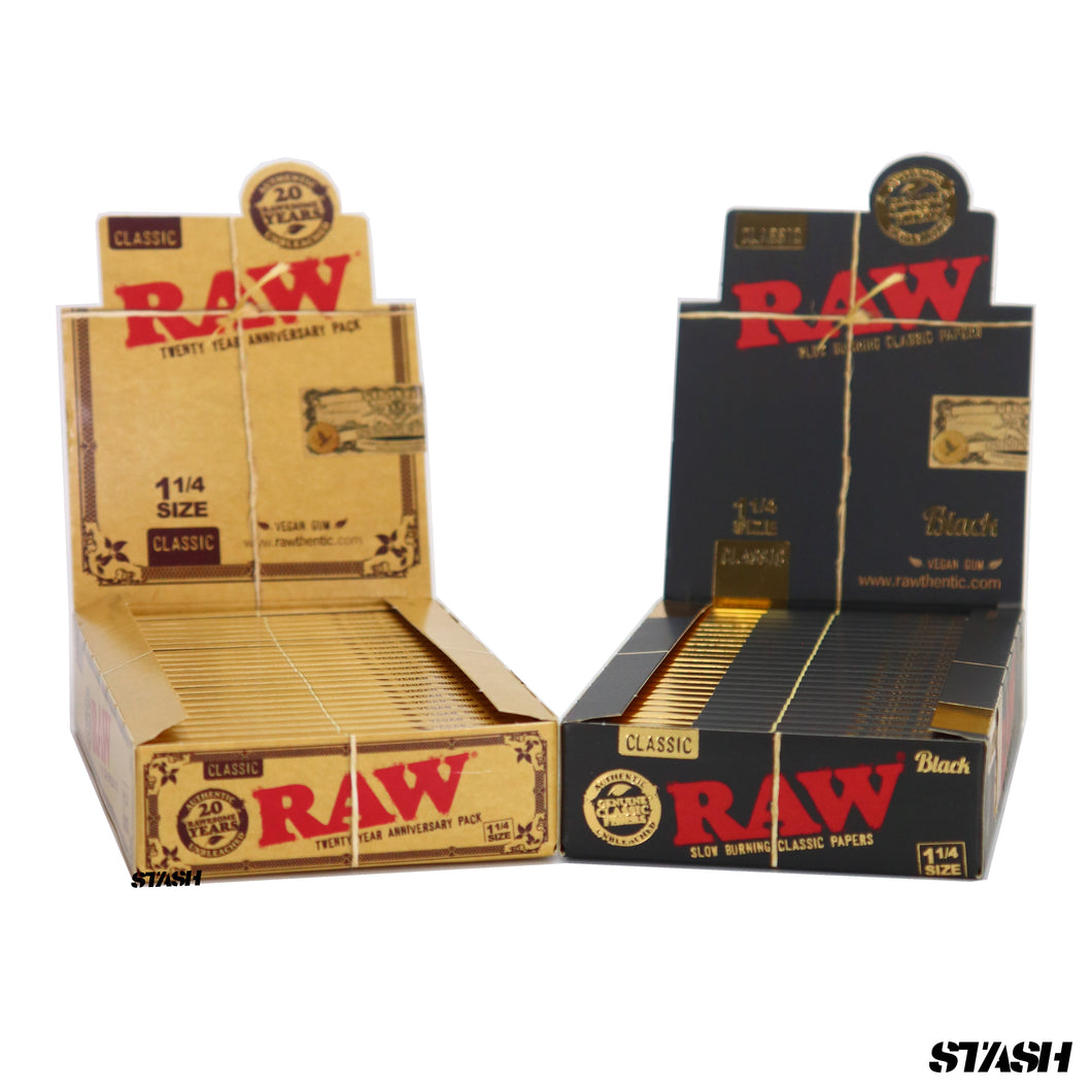 RAW CLASSIC / BLACK ROLLING PAPERS 1 BOX